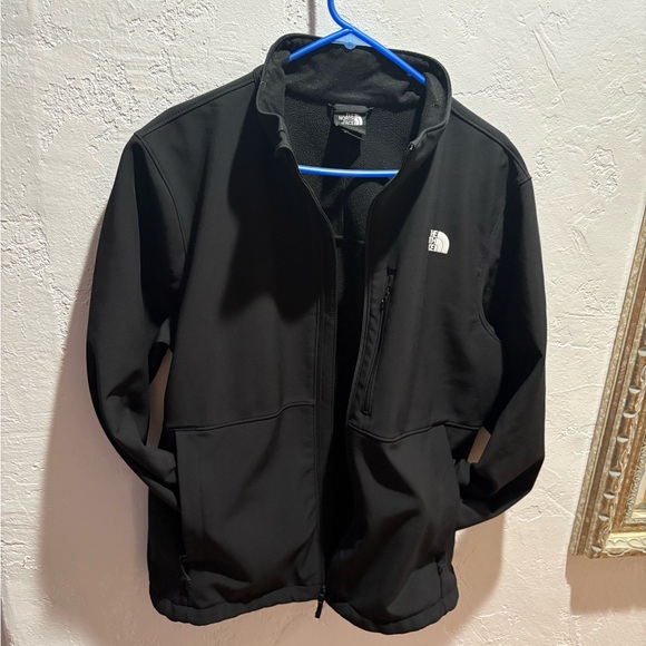 The North Face Black Performance Jacket Soft Shell - Picture 12 of 16